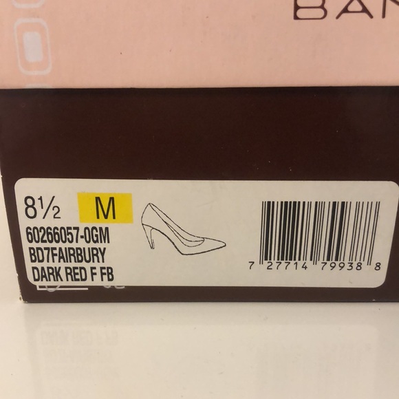 Bandolino Dark Red Heels - Picture 2 of 8